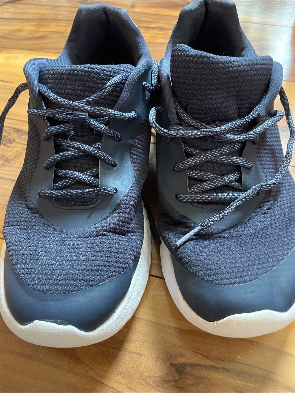 Athletic Works Navy Mesh Athletic  Sneaker - women’s Size 10 - Picture 2 of 4